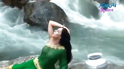 वेबकैम 2014-रोमानियाई दादी सनी लियोन की सेक्सी मूवी फुल एचडी 1