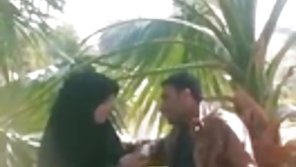 सेक्सी बेब एक पट्टी नृत्य में लूट मिलाते सनी लियोन की सेक्सी पिक्चर फुल एचडी हुए