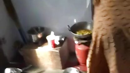 परिपक्व नौकरानी लड़के के साथ सोफे पर हिंदी सेक्सी वीडियो फुल मूवी एचडी अश्लील