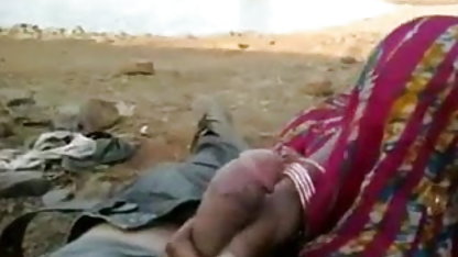 सुनहरे बालों वाली सनी लियोन की सेक्सी वीडियो फुल एचडी मूवी प्रदान करता है उसे गोल-मटोल योनी के लिए एक गंजा आदमी