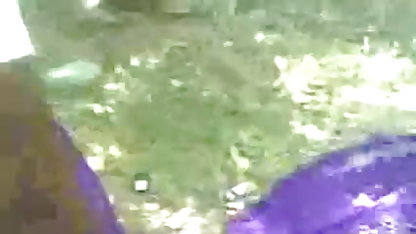 la mère baise सेक्सी पिक्चर नंगी फुल एचडी avec पुत्र beau-fils au bord du lac.
