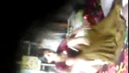 प्यारा जापानी किशोर जबकि सेक्सी मूवी एचडी फुल उसकी योनी मैं