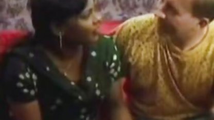 सेक्सी, उसके नग्न सेक्सी मूवी फुल एचडी सेक्सी मूवी शरीर में बाथटब
