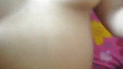 युवा हॉट लैटिना हिंदी मूवी सेक्सी फुल एचडी लड़की वेबकैम पर masturbates