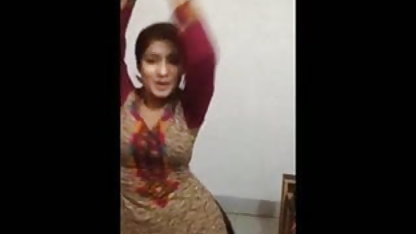 राफेल से पता चलता है ब्लू पिक्चर सेक्सी एचडी फुल उसके कौशल पर तीन प्रतिभागियों का सम्भोग hd
